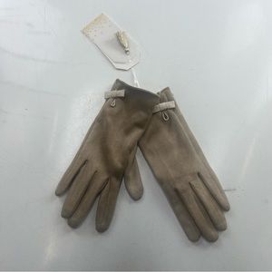 Chic women’s beige gloves NWT L118-39